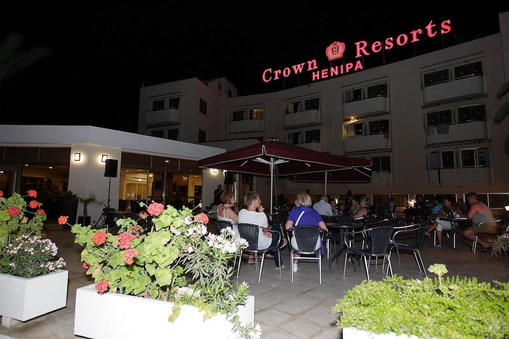 Crown Resorts Henipa Ларнака Екстериор снимка