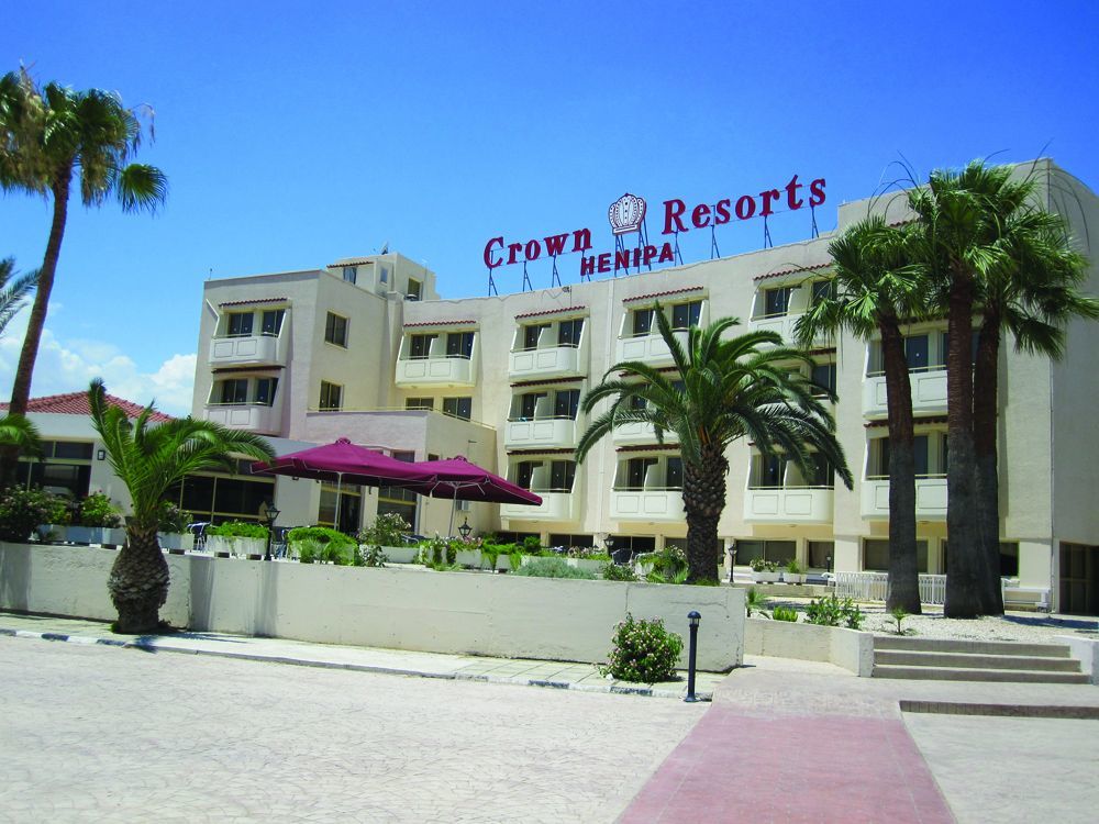 Crown Resorts Henipa Ларнака Екстериор снимка